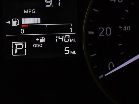 New 2025 Nissan Kicks Play S image 31