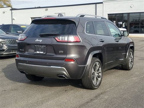 Used 2019 Jeep Cherokee Overland image 5