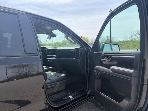 Used 2025 Chevrolet Silverado 1500 LT Trail Boss w/ LT Trail Boss Premium Package image 17