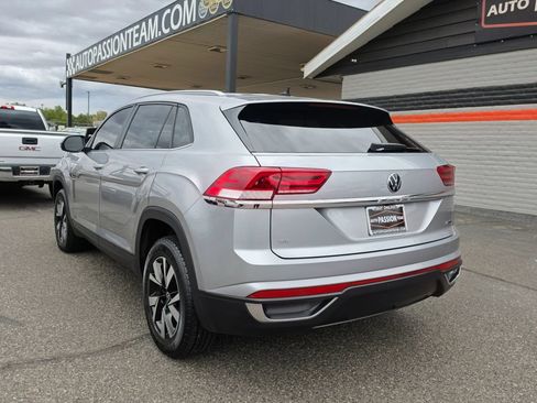 Used 2022 Volkswagen Atlas Cross Sport SE AWD/4WD image 3