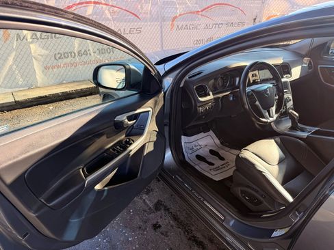 Used 2017 Volvo S60 T5 Dynamic w/ Protection Package image 14