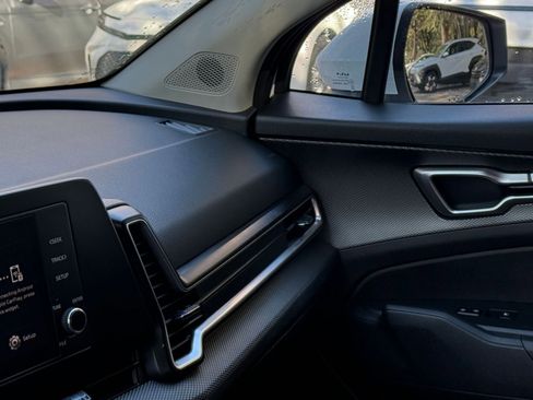 Used 2025 Kia Sportage LX image 29