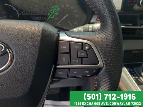 Used 2022 Toyota Sienna XSE w/ XSE Plus Package AWD/4WD image 31
