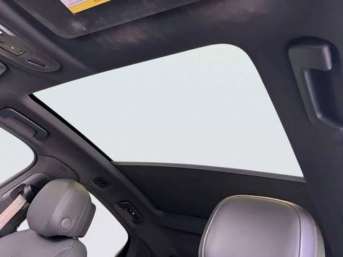 Used 2024 Porsche Cayenne Coupe image 14