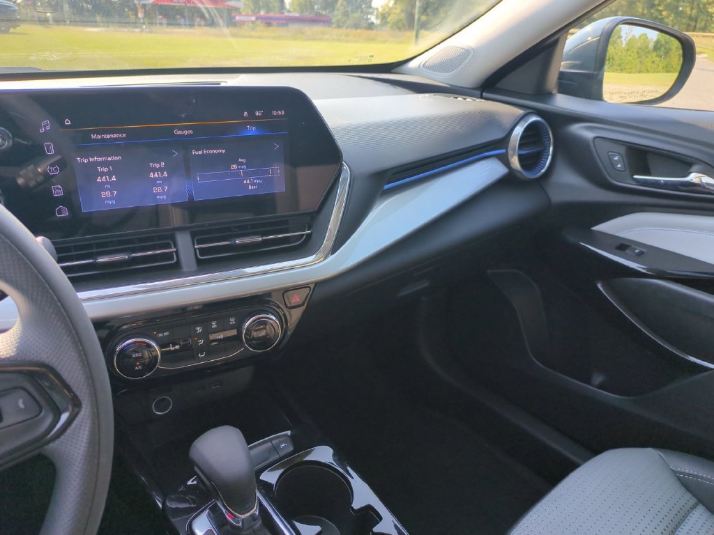 Used 2026 Chevrolet Trax LT FWD image 20