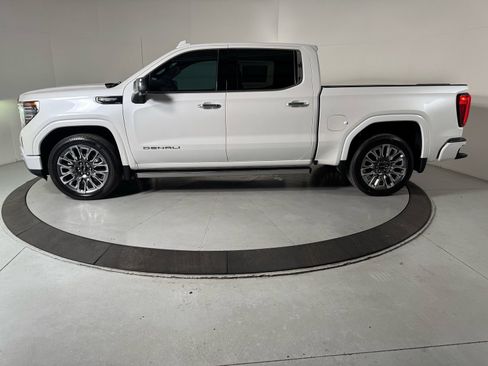 Used 2024 GMC Sierra 1500 Denali Ultimate AWD/4WD image 2