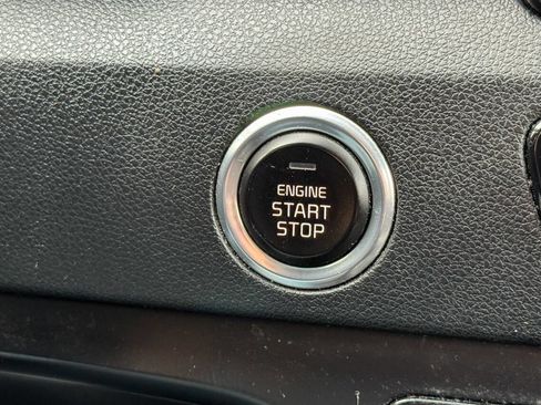 Used 2019 Kia Niro LX image 26