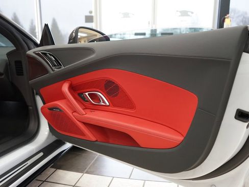 Used 2022 Audi R8 V10 w/ Carbon Exterior Package image 69