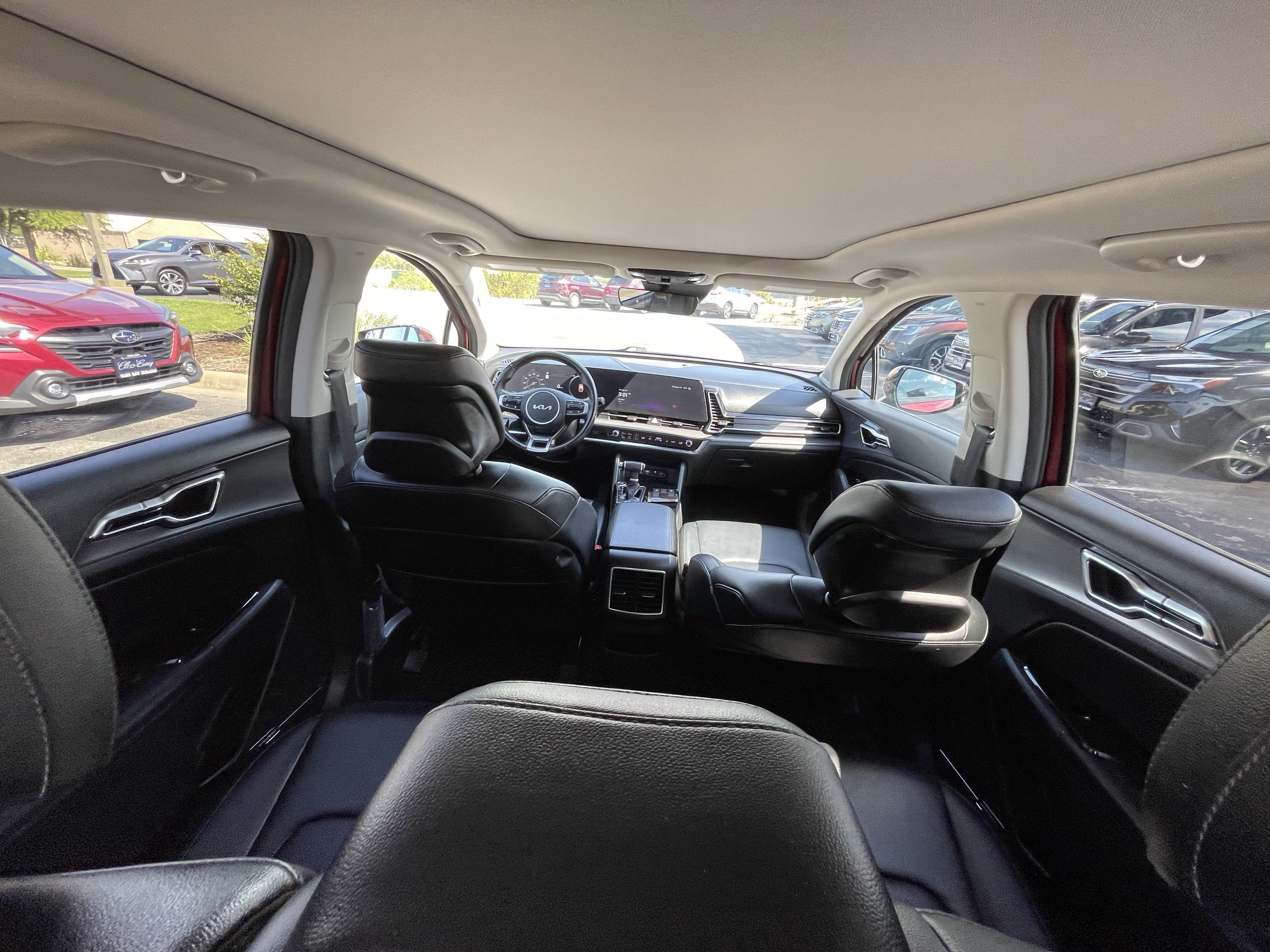 Used 2023 Kia Sportage SX FWD image 13