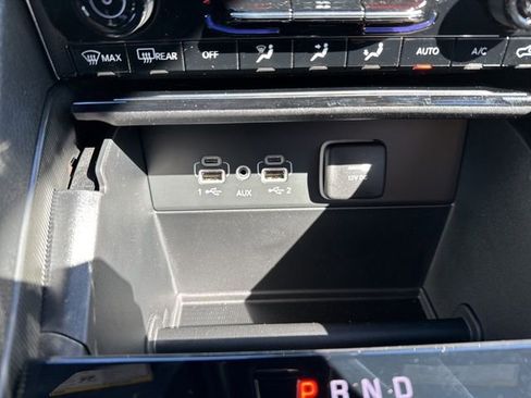 New 2025 Jeep Grand Cherokee Limited AWD/4WD image 31