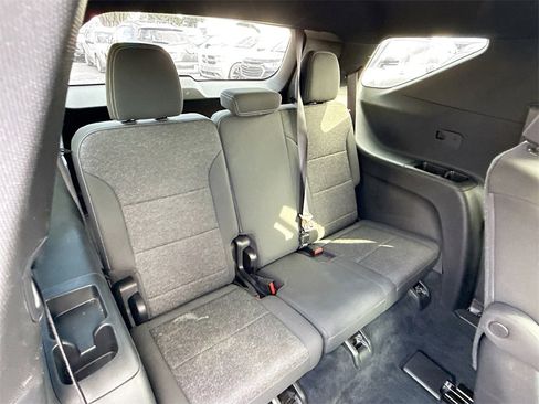 Used 2024 Chevrolet Traverse LT image 31