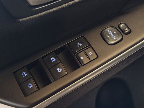 Used 2017 Toyota Camry SE image 27