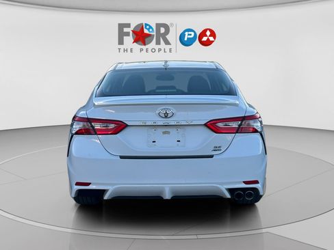 Used 2020 Toyota Camry SE w/ Cold Weather Package image 4