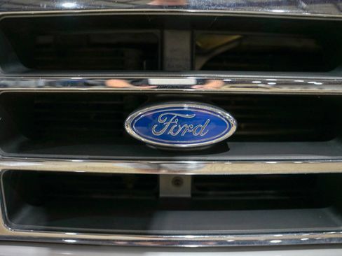 Used 1996 Ford F250 4x4 Regular Cab image 18