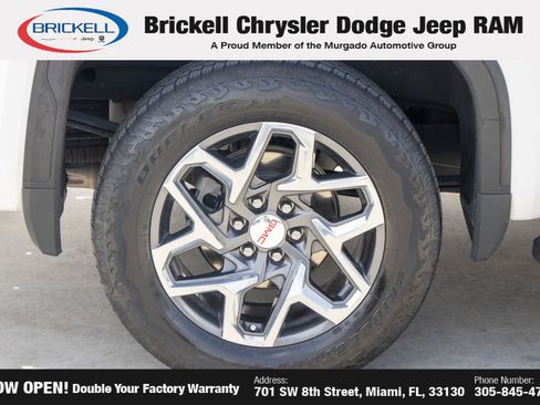 Used 2023 GMC Sierra 1500 SLT w/ SLT Premium Plus Package AWD/4WD image 39