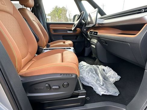 New 2025 Volkswagen ID. Buzz Pro S RWD image 13