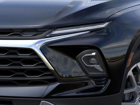 New 2025 Chevrolet Blazer LT w/ LPO, Black Grille Bar Package image 34