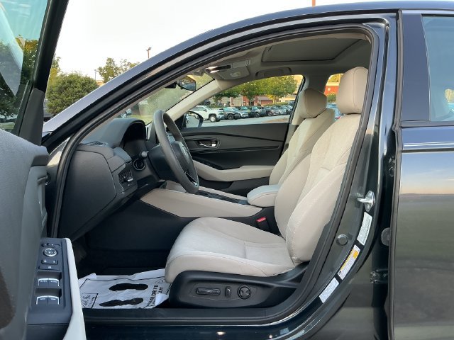 Used 2024 Honda Accord EX image 13