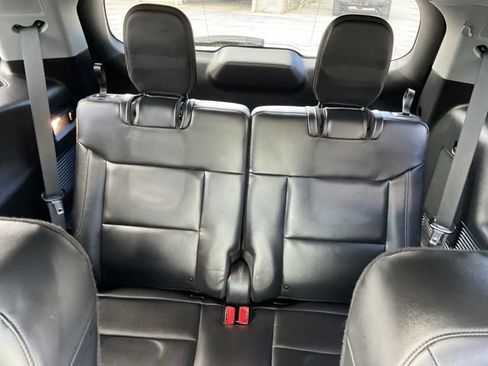Used 2023 Ford Explorer XLT w/ Equipment Group 202A AWD/4WD image 59