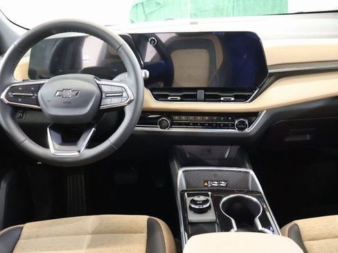 New 2026 Chevrolet Equinox ACTIV w/ Convenience Package III image 14