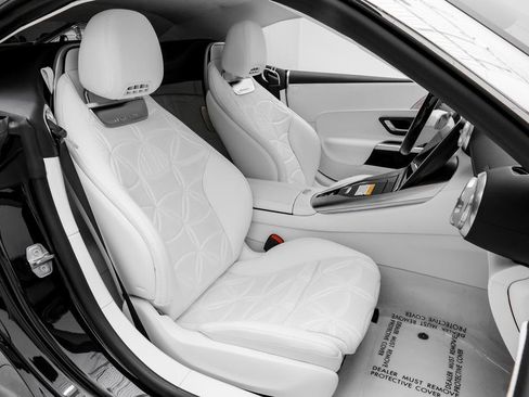 Used 2026 Mercedes-Benz Maybach SL 680 image 43