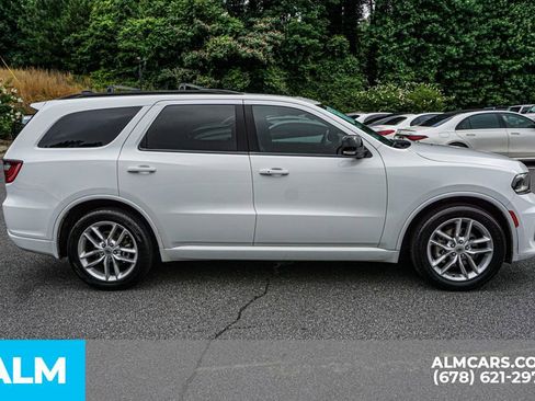 Used 2024 Dodge Durango GT RWD image 9