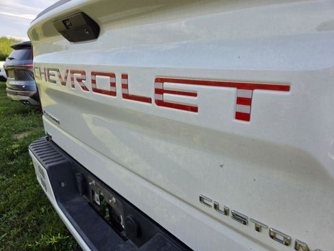 Used 2022 Chevrolet Silverado 1500 Custom RWD image 7