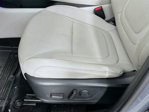 Used 2025 Hyundai Tucson Limited FWD image 32