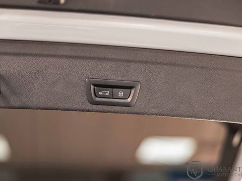 Used 2025 BMW X6 M Competition w/ Executive Package image 17