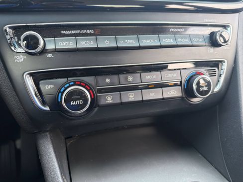 Used 2019 Kia Optima S w/ S Panoramic Sunroof Package FWD image 27