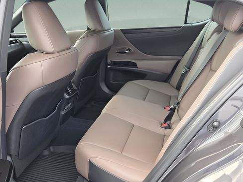Certified 2024 Lexus ES 350 w/ Premium Package FWD image 26