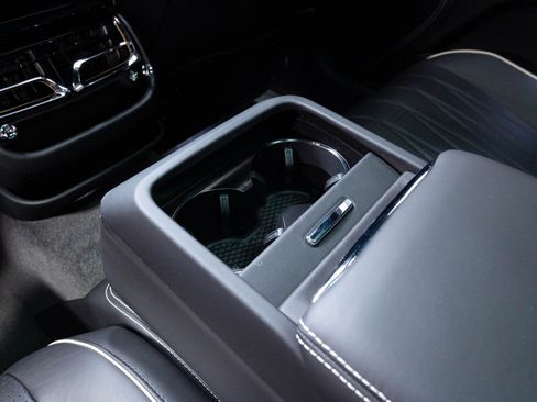 Used 2020 Bentley Flying Spur W12 AWD/4WD image 33