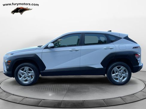 Used 2025 Hyundai Kona SE image 6