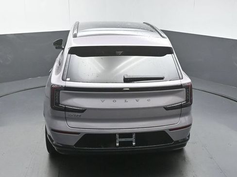 Used 2026 Volvo EX90 Plus RWD image 43