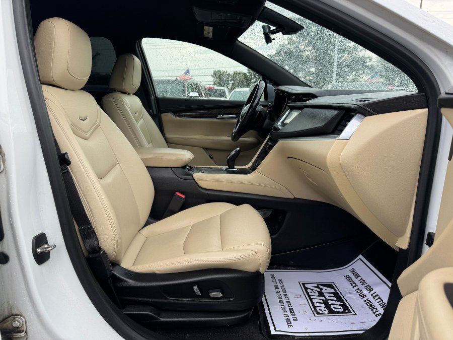 Used 2019 Cadillac XT5 AWD image 19