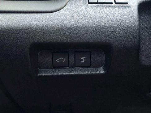 New 2025 Toyota Crown Platinum image 29