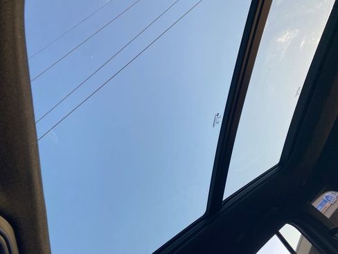 New 2025 Jeep Grand Cherokee Limited image 35