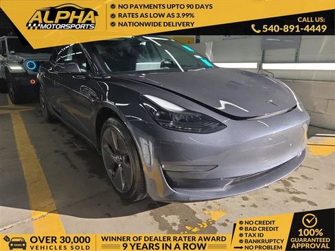 Used 2023 Tesla Model 3 Standard Range RWD image 1