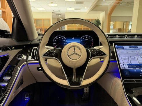 Certified 2025 Mercedes-Benz S 580 4MATIC Sedan image 13