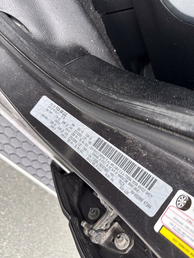 Used 2019 RAM 1500 Laramie AWD/4WD image 23
