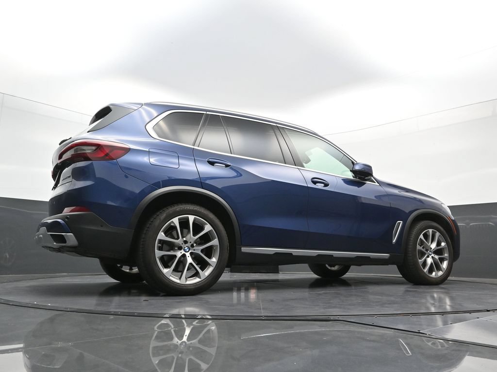 Used 2022 BMW X5 xDrive40i w/ Premium Package AWD/4WD image 27