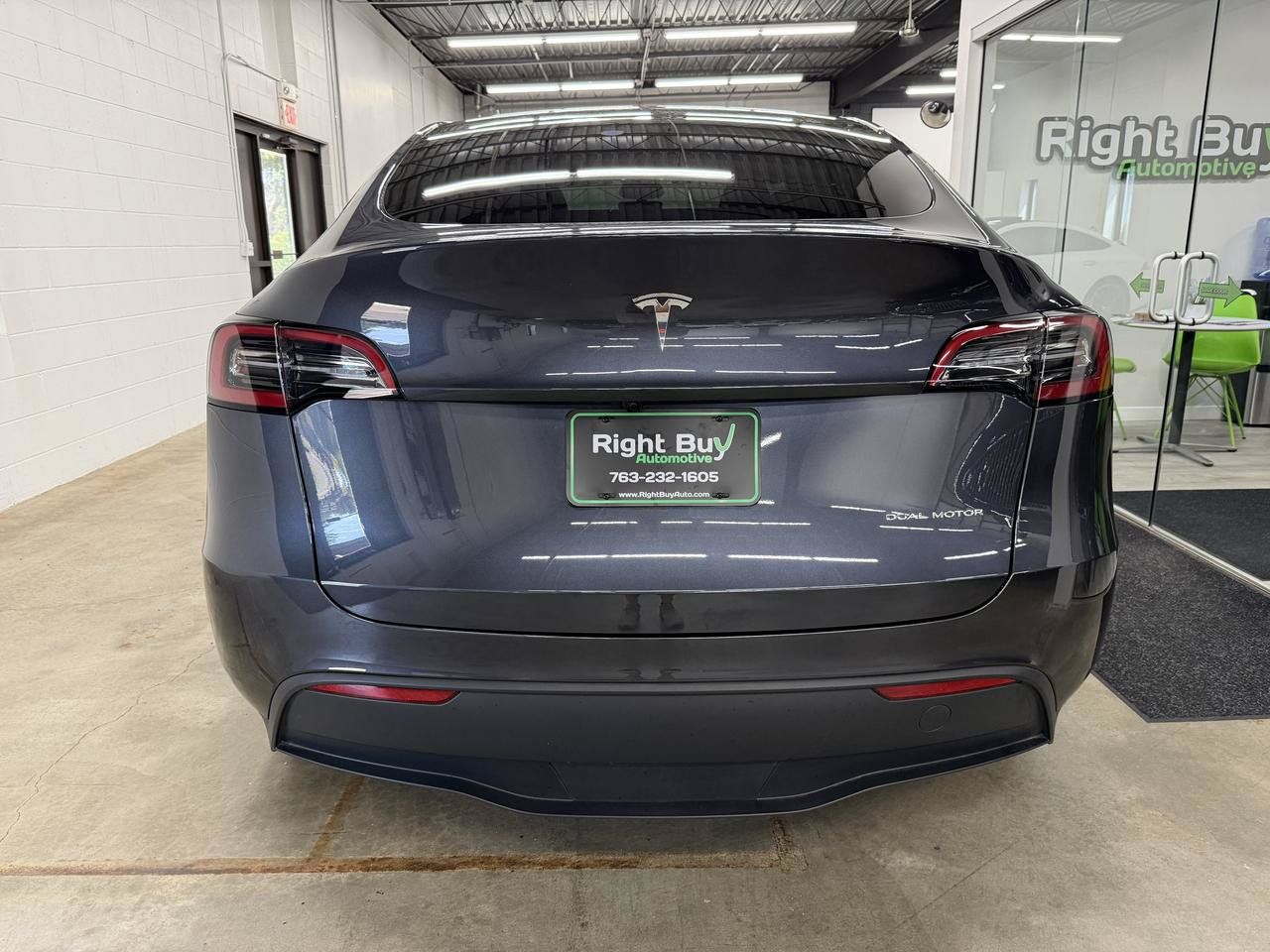 Used 2025 Tesla Model Y Long Range AWD/4WD image 5