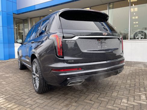 Used 2023 Cadillac XT6 Sport w/ Technology Package image 3
