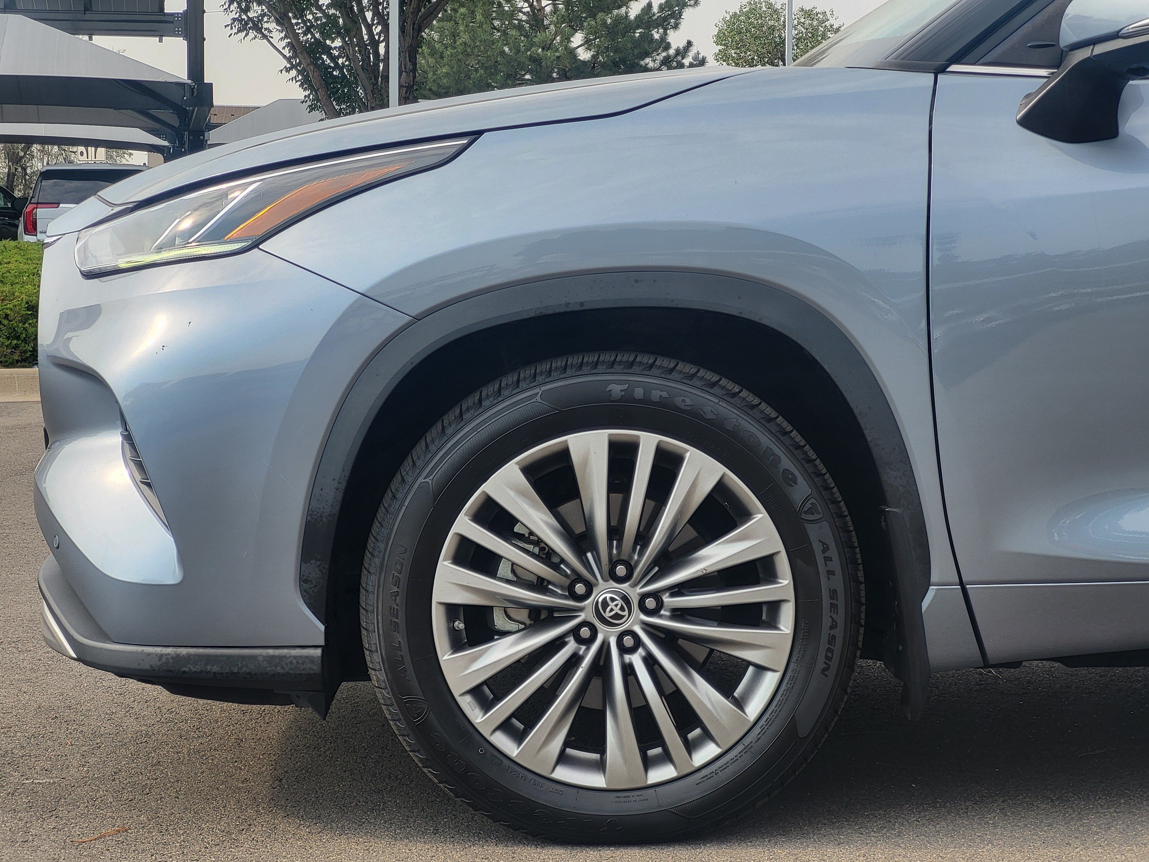 Used 2021 Toyota Highlander Platinum AWD/4WD image 9