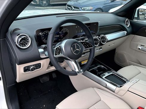 New 2026 Mercedes-Benz GLB 250 4MATIC image 10