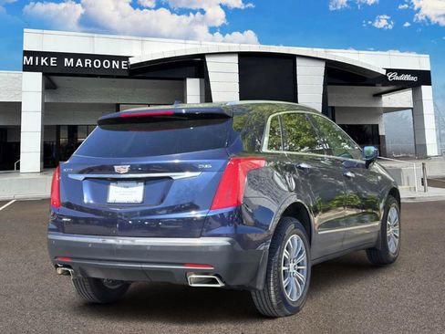 Used 2017 Cadillac XT5 Luxury w/ Driver Awareness Package AWD/4WD image 4