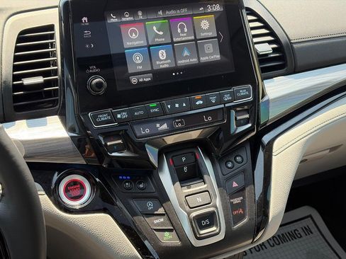 Used 2023 Honda Odyssey Elite image 16