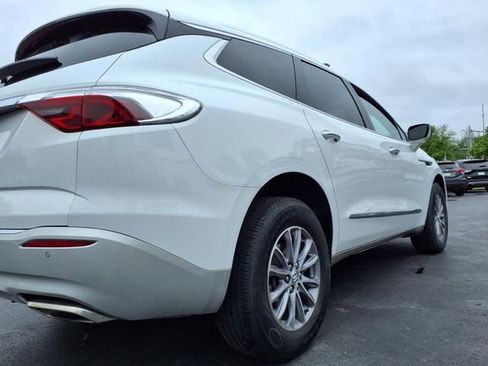 Used 2024 Buick Enclave Premium FWD image 6