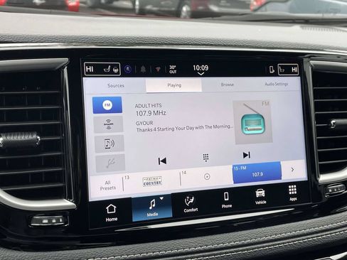 New 2026 Chrysler Pacifica Select FWD image 41