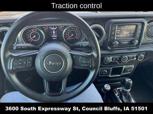 Used 2018 Jeep Wrangler Unlimited Sport AWD/4WD image 16